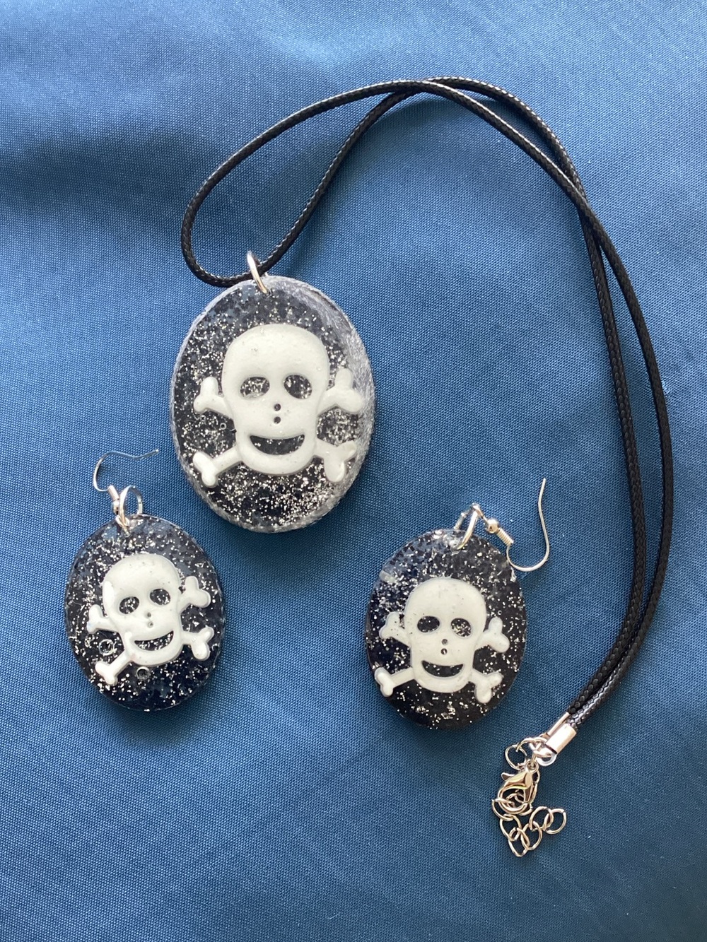 Handmade Black Glitter Skull Necklace & Earrings Set for Halloween